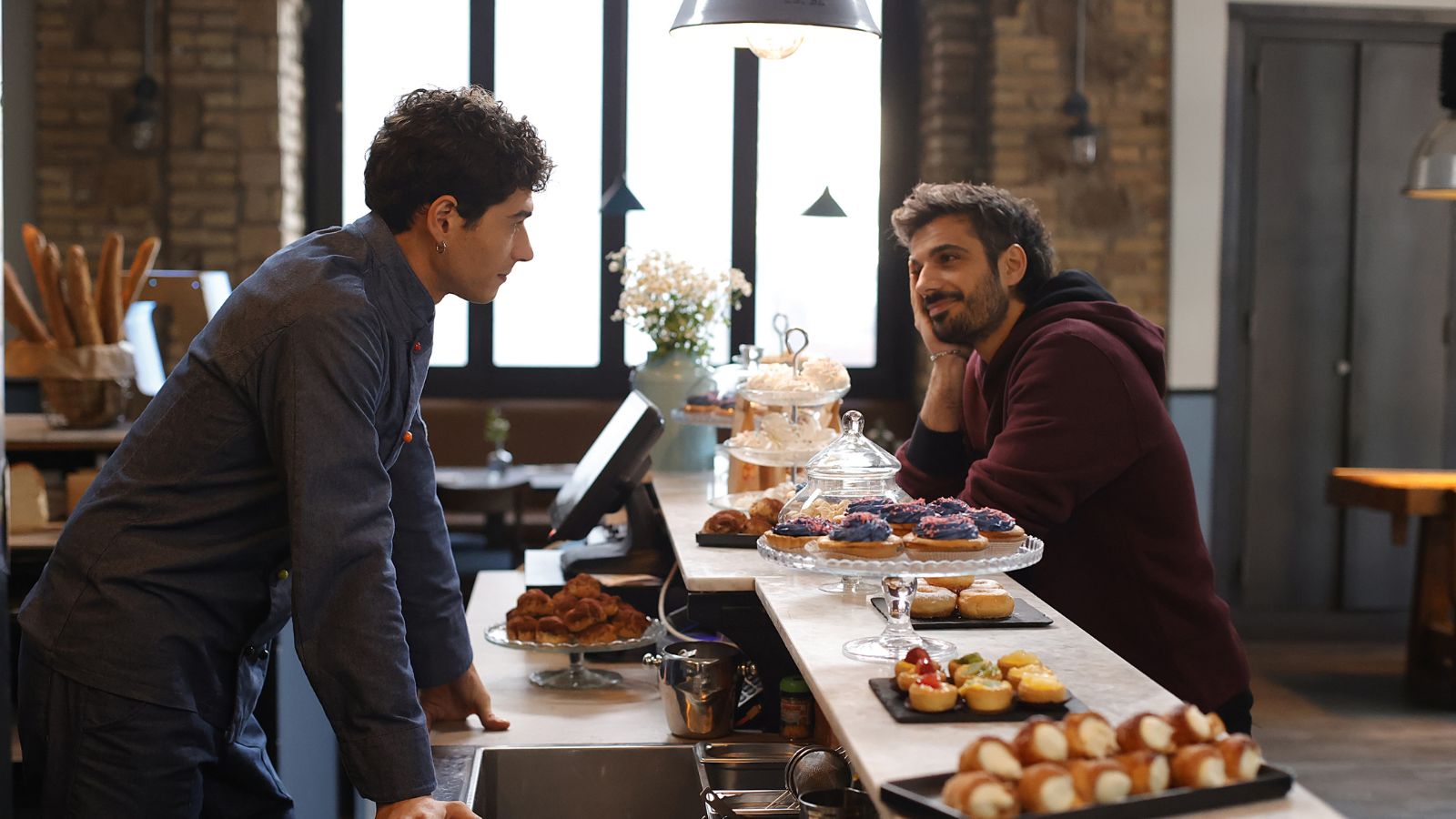 【J22028】ESPRESSO CINEMA ITALIAN STYLE Espresso Cinema. Your winter pick-me-up of cinema italiano